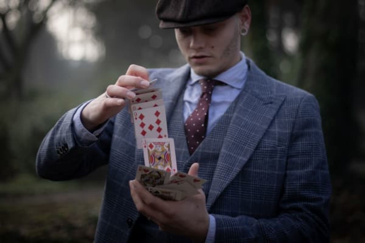 Tafelgoochelen Jovanni The Mystic foto 1