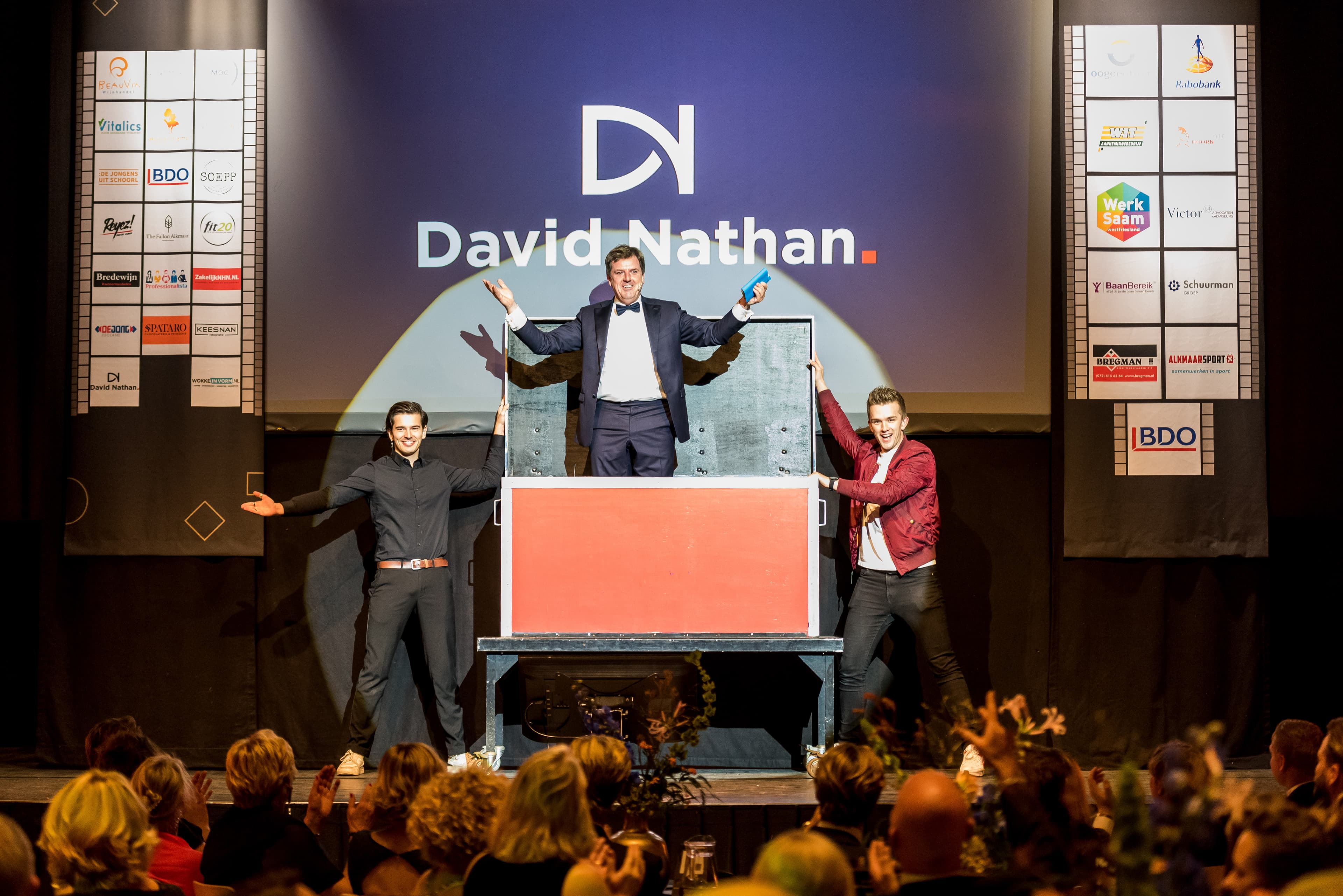 Podiumgoochelaar van David Nathan foto 1